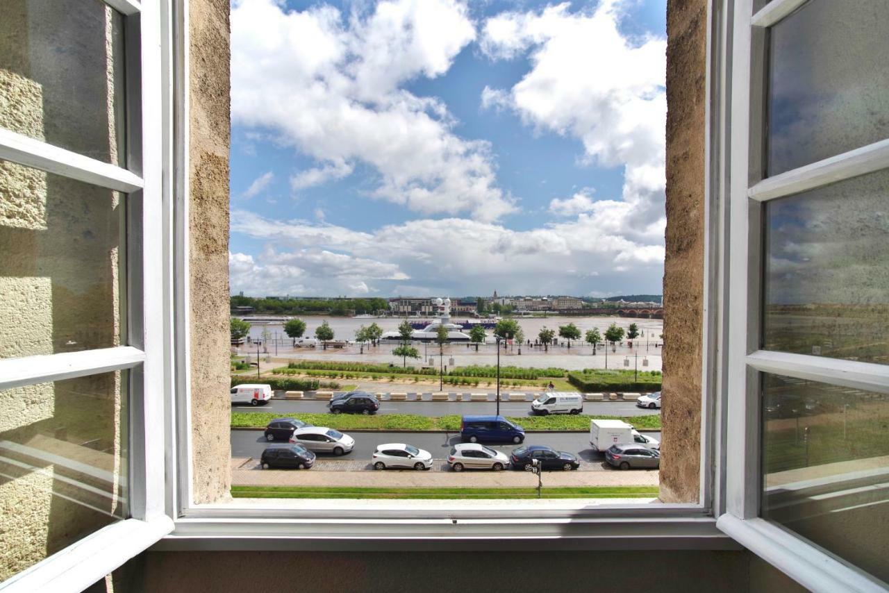 Le Port De La Lune - Vue Panoramique Sur Les Quais Bordeaux Esterno foto